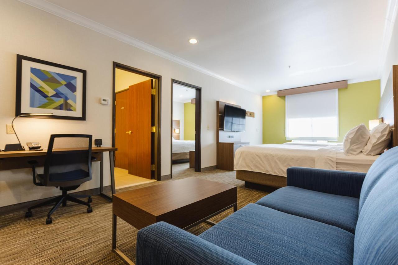 Express Davis-university Area By Ihg Hotel 3*