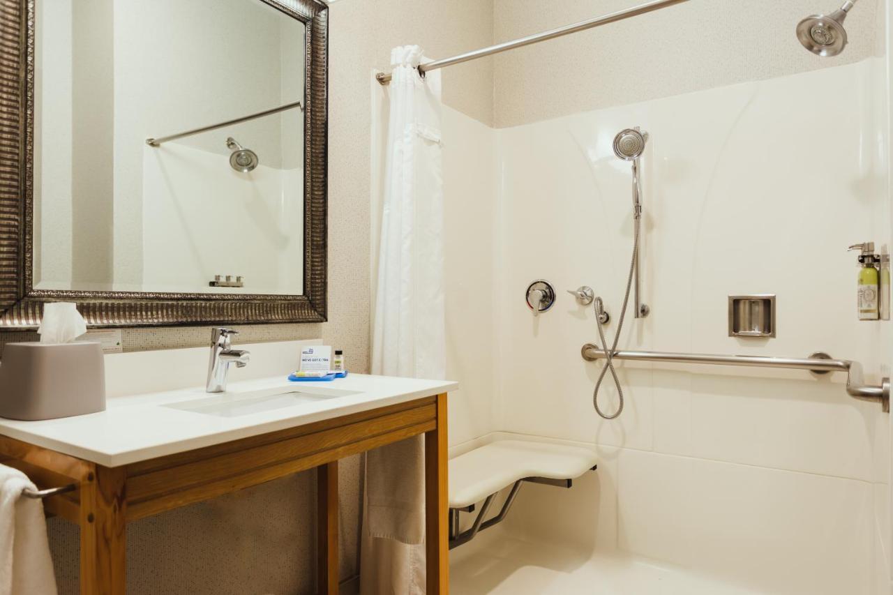 Express Davis-university Area By Ihg 3* Davis