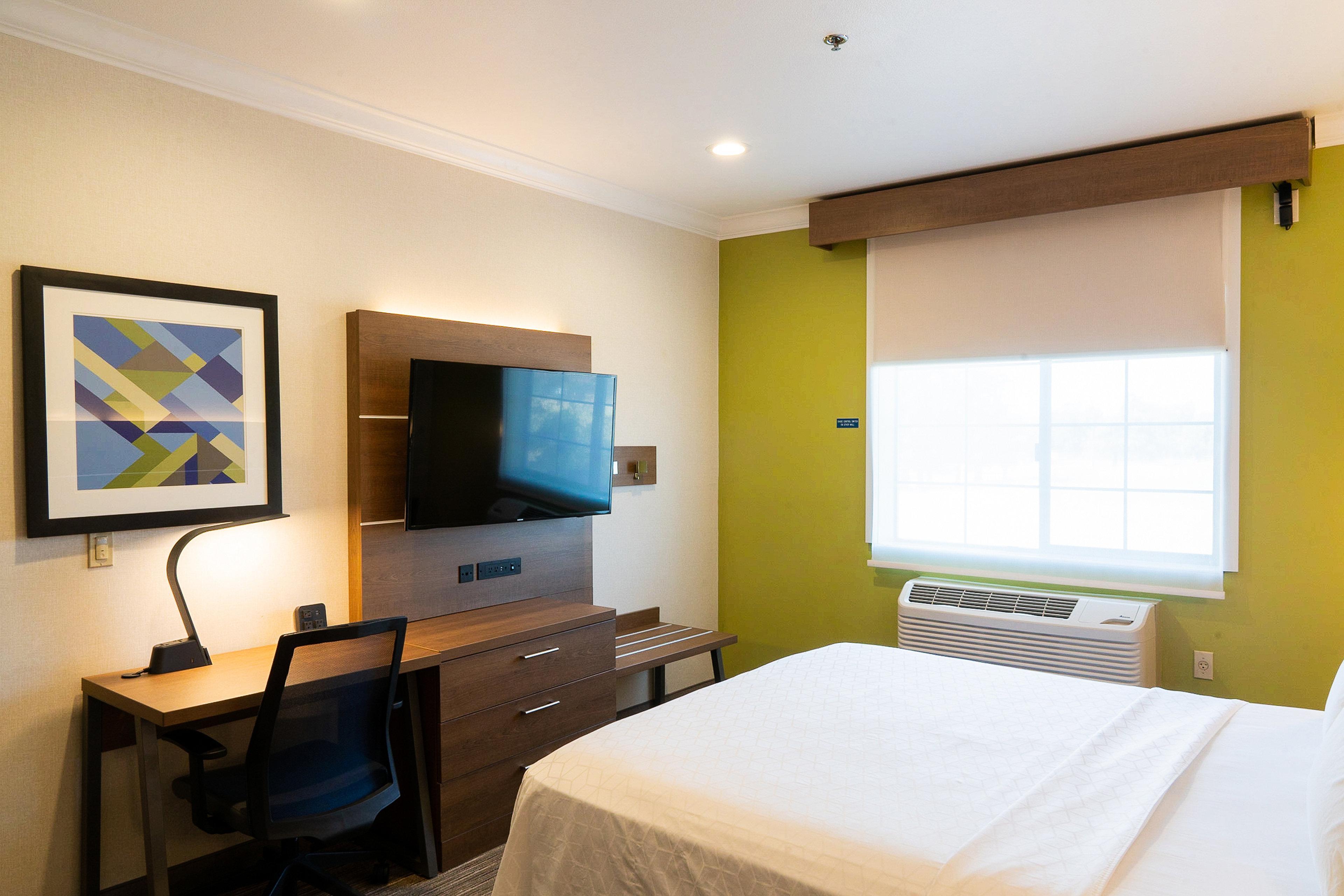 Express Davis-university Area By Ihg