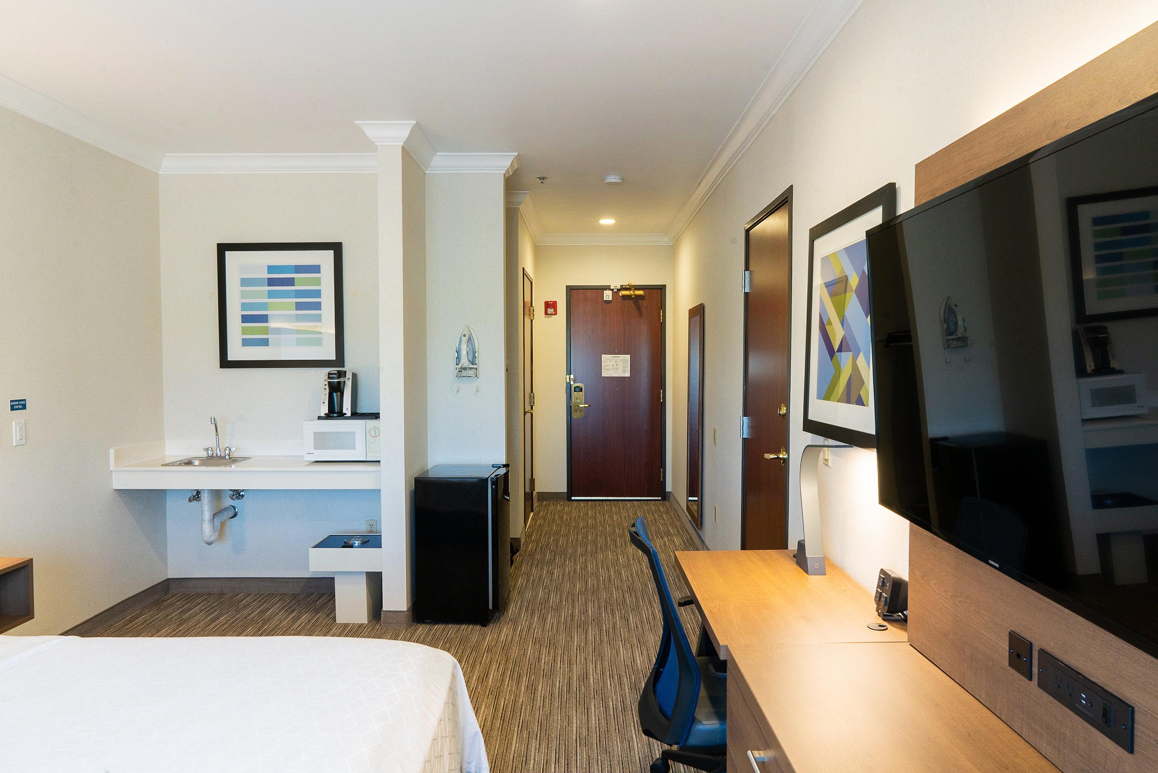 Express Davis-university Area By Ihg