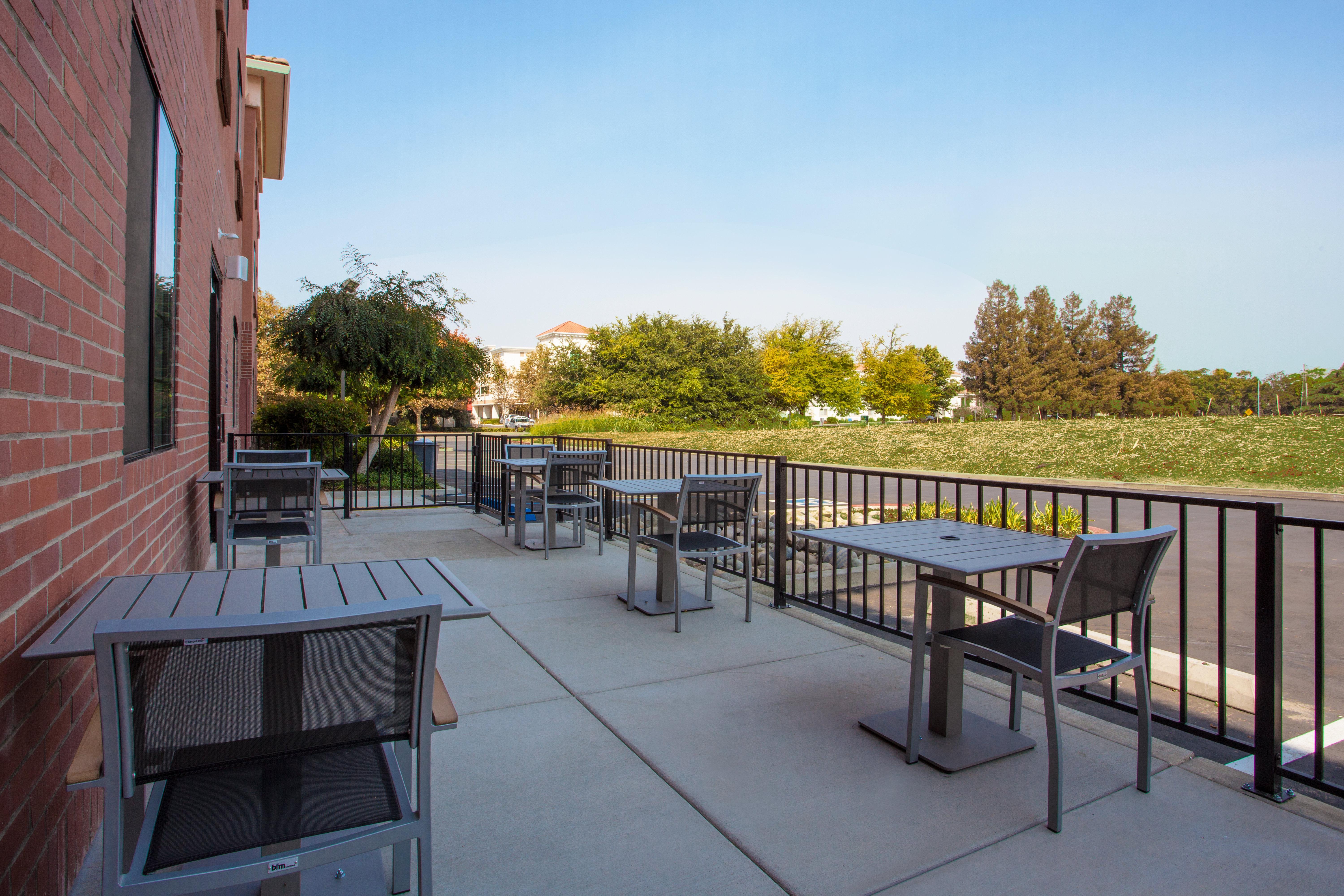 Hotel Express Davis-university Area By Ihg
