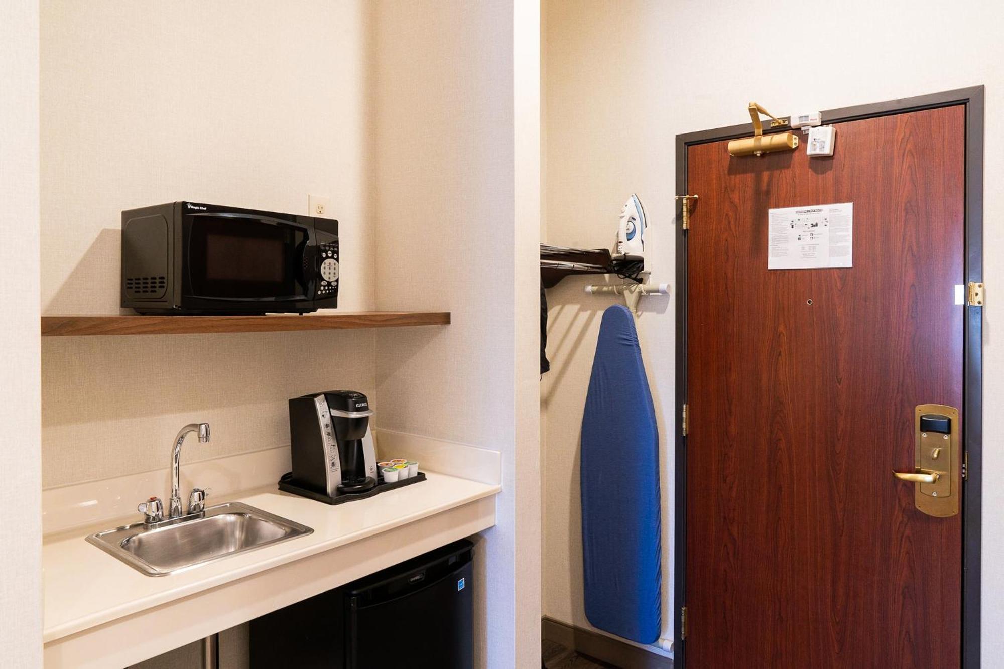 Express Davis-university Area By Ihg Hotel