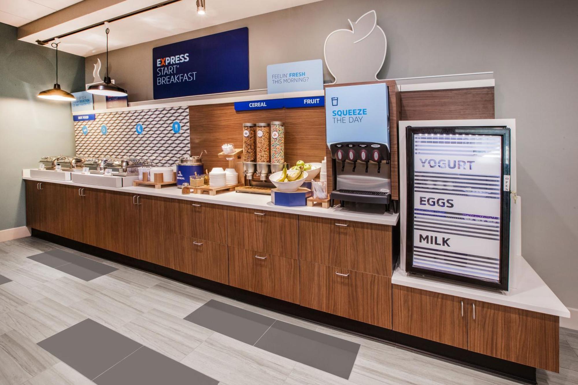 Express Davis-university Area By Ihg