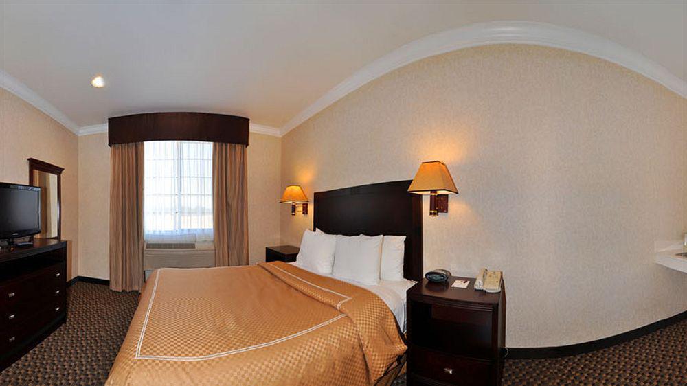 Express Davis-university Area By Ihg 3*